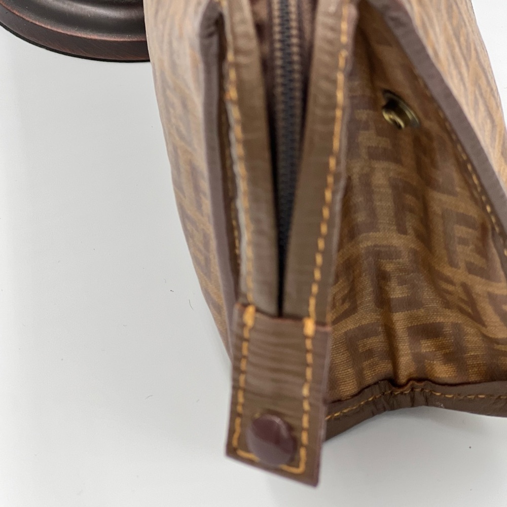 Fendi vintage top zip and side snap clutch - Picture 8 of 13